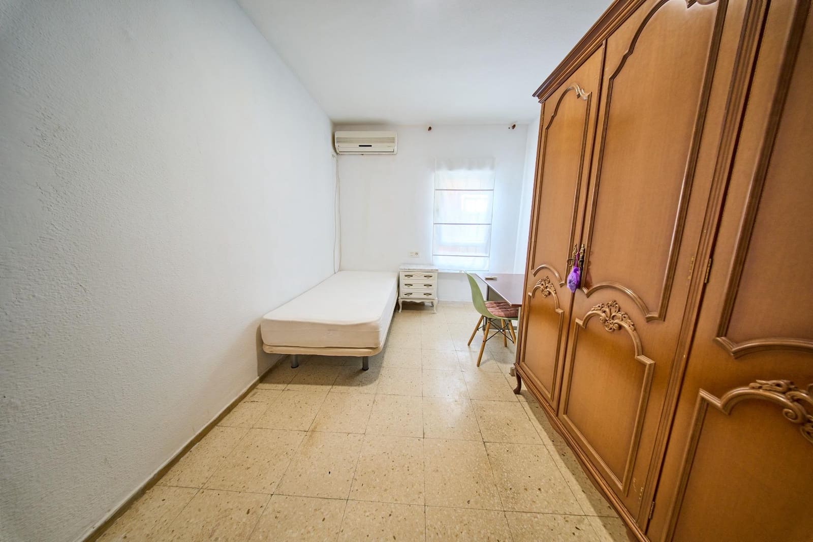 3 sovrum Lägenhet att hyra i Granada stad - 200 € (Ref: 10013490)