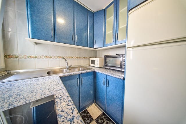 3 bedroom Flat for rent in Zaidin, Granada city - € 900 (Ref: 10015768)
