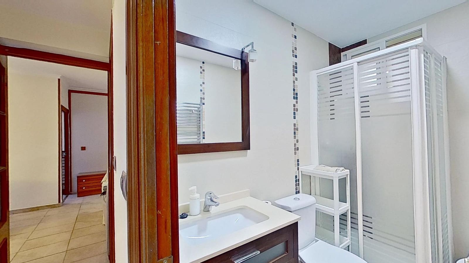 4 soverom Leilighet til leie i Granada by - € 1 200 (Ref: 10017664)