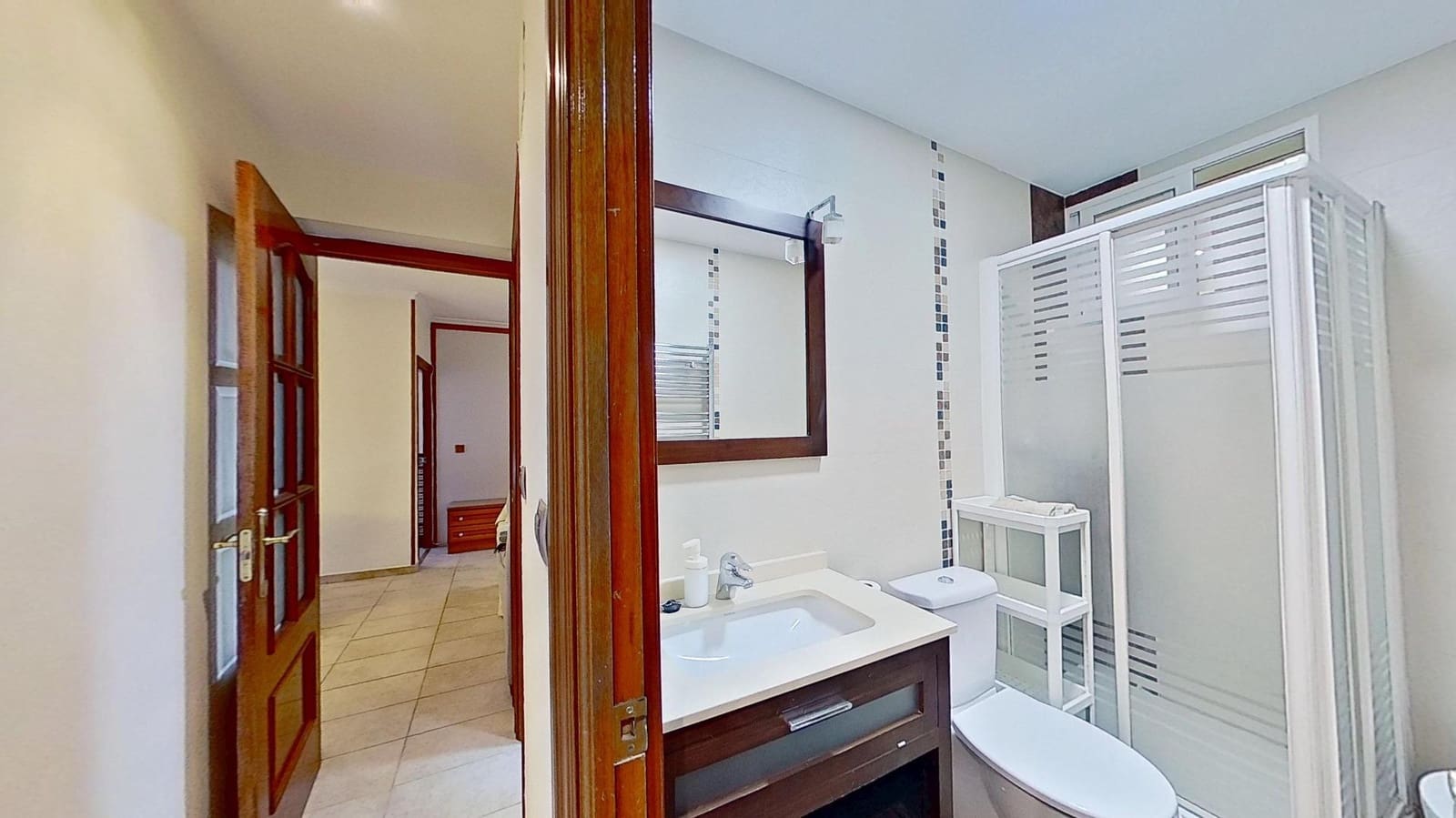 4 soverom Leilighet til leie i Granada by - € 1 200 (Ref: 10017664)