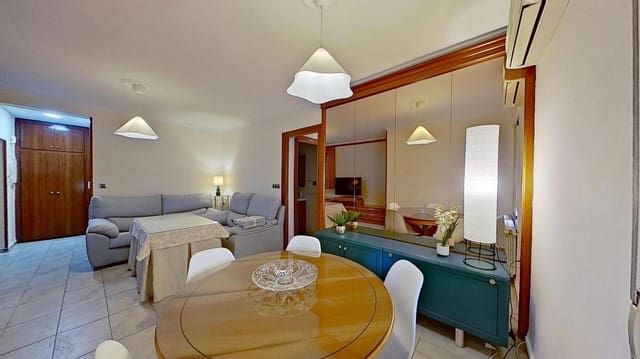 4 soverom Leilighet til leie i Granada by - € 1 200 (Ref: 10017664)
