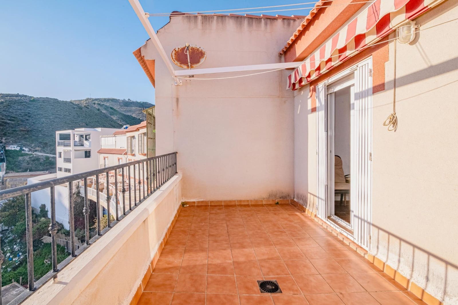 4 slaapkamer Huis te koop in Albunol met garage - € 214.900 (Ref: 10021104)