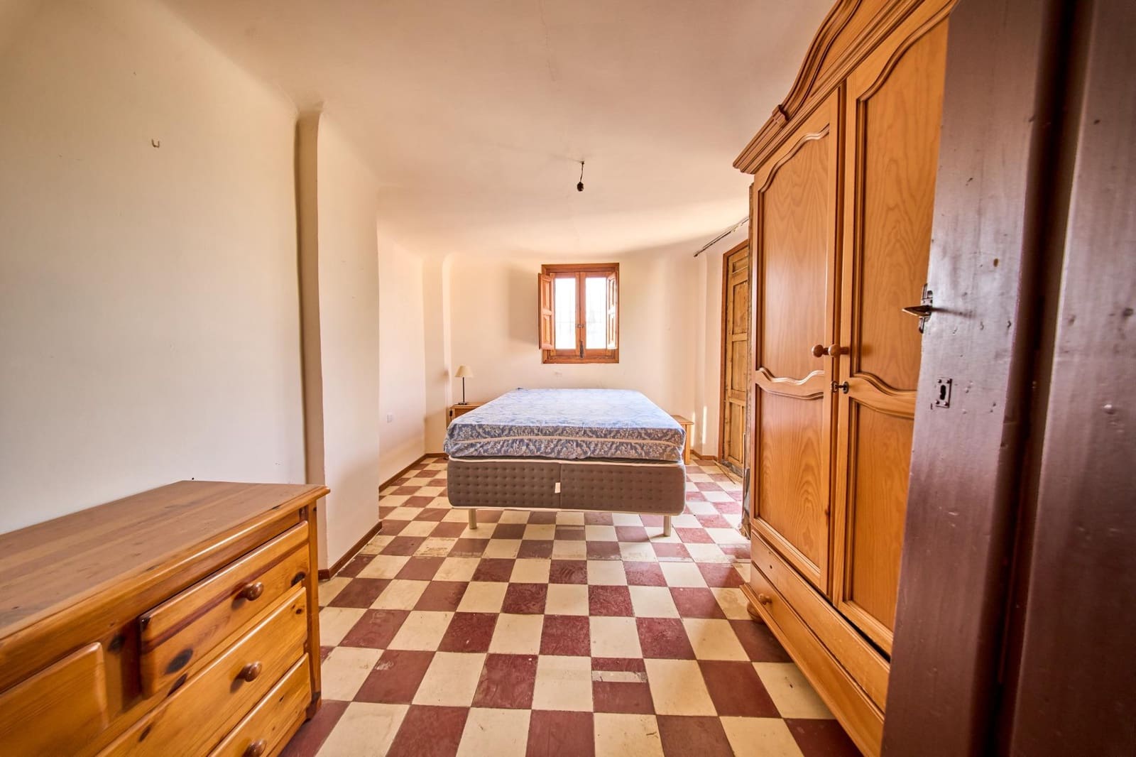 3 soveværelse Villa til salg i Granada by med swimmingpool - € 580.000 (Ref: 10024365)
