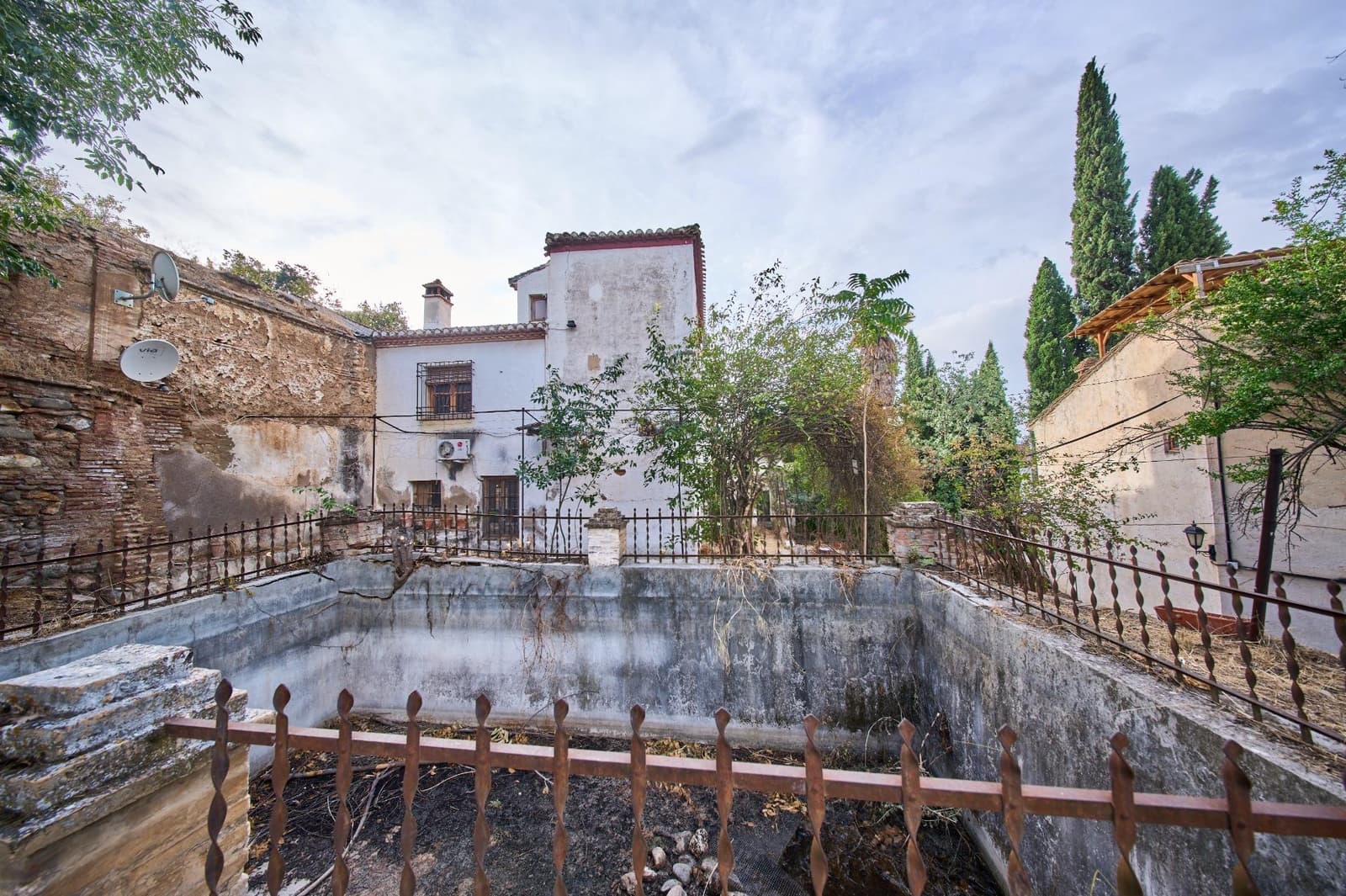 3 soveværelse Villa til salg i Granada by med swimmingpool - € 580.000 (Ref: 10024365)