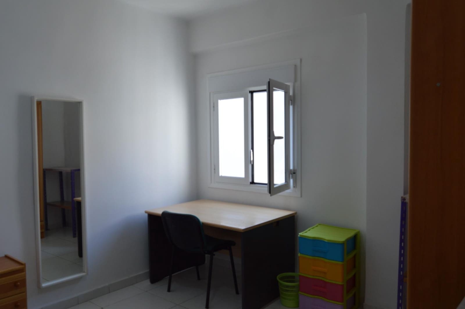 3 sovrum Lägenhet att hyra i Granada stad - 900 € (Ref: 10025912)
