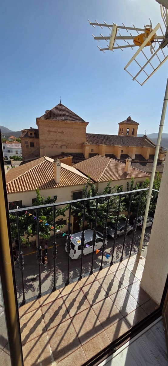 Ático de 2 habitaciones en Ugíjar en venta - 109.000 € (Ref: 10027460)