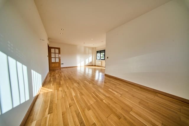 3 makuuhuone Kattohuoneisto myytävänä paikassa Cervantes, Granada kaupunki mukana 
autotalli - 697 000 € (Ref: 10032219)