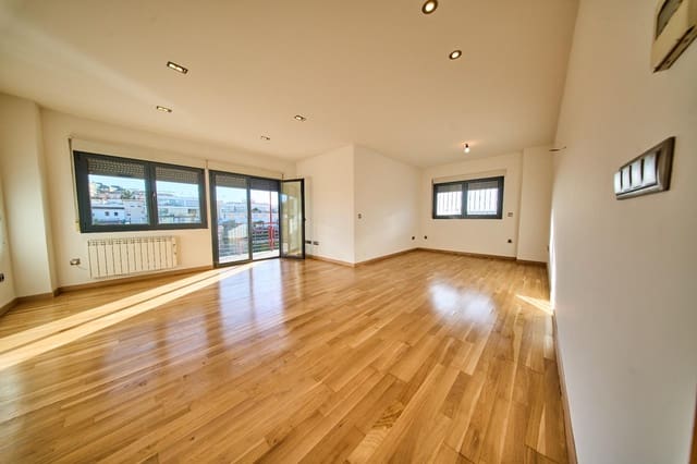 3 makuuhuone Kattohuoneisto myytävänä paikassa Cervantes, Granada kaupunki mukana 
autotalli - 697 000 € (Ref: 10032219)