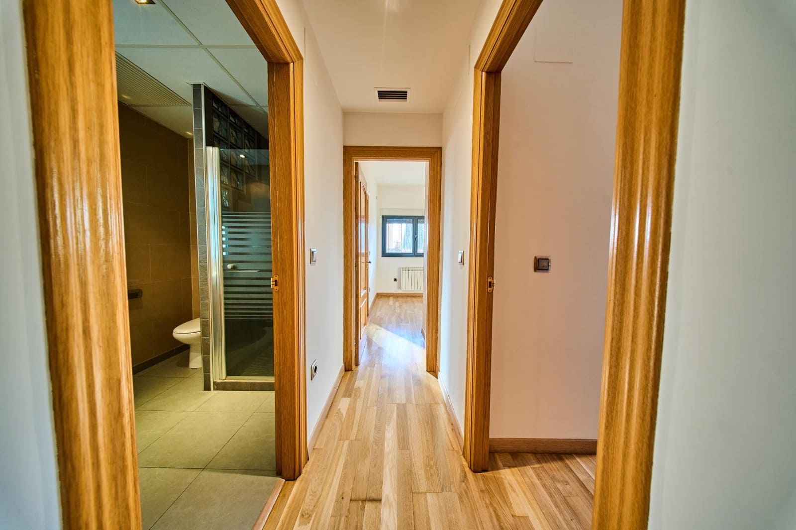 3 bedroom Penthouse for sale in Granada city with garage - € 697,000 (Ref: 10032219)