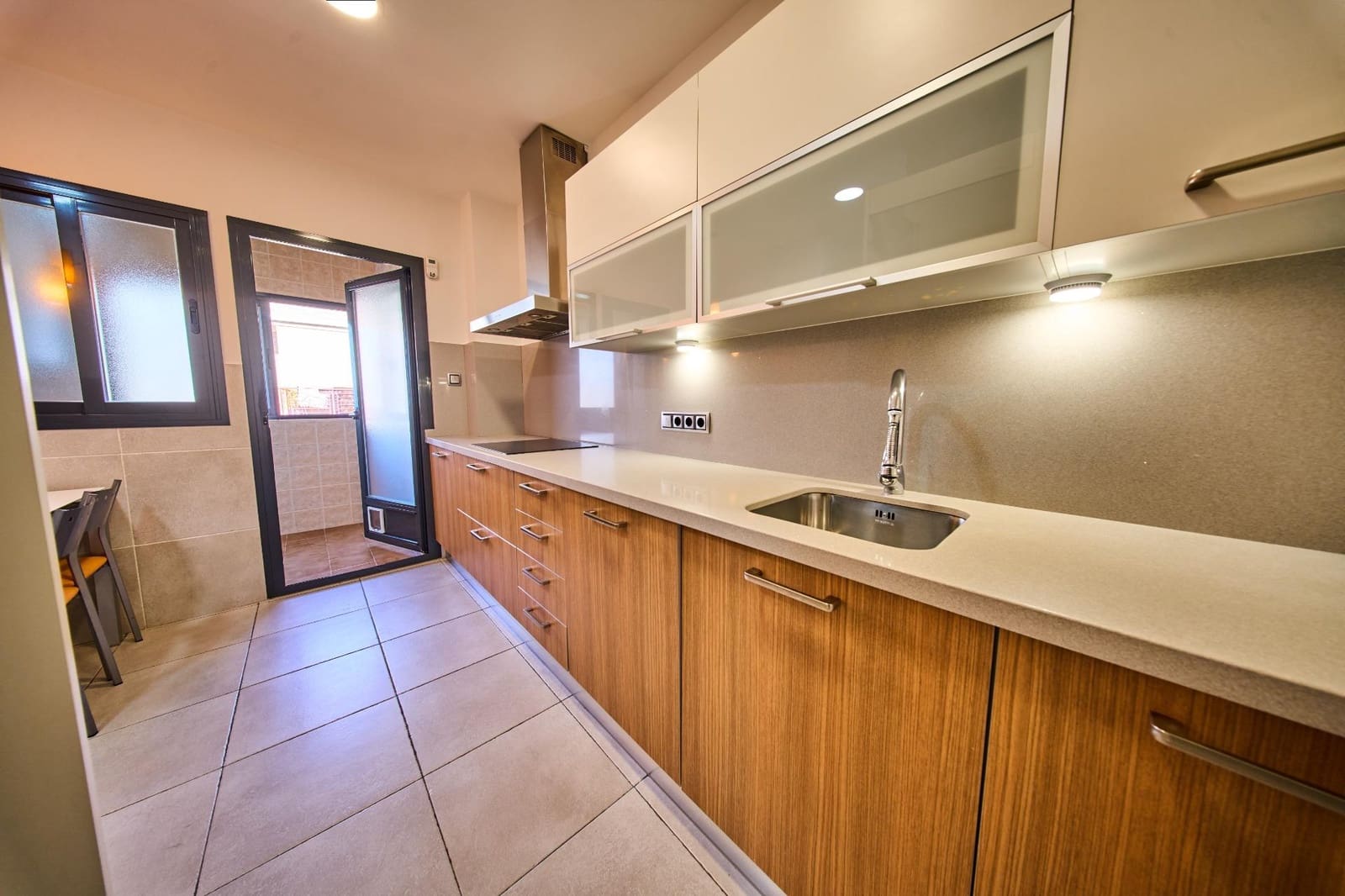 3 bedroom Penthouse for sale in Granada city with garage - € 697,000 (Ref: 10032219)