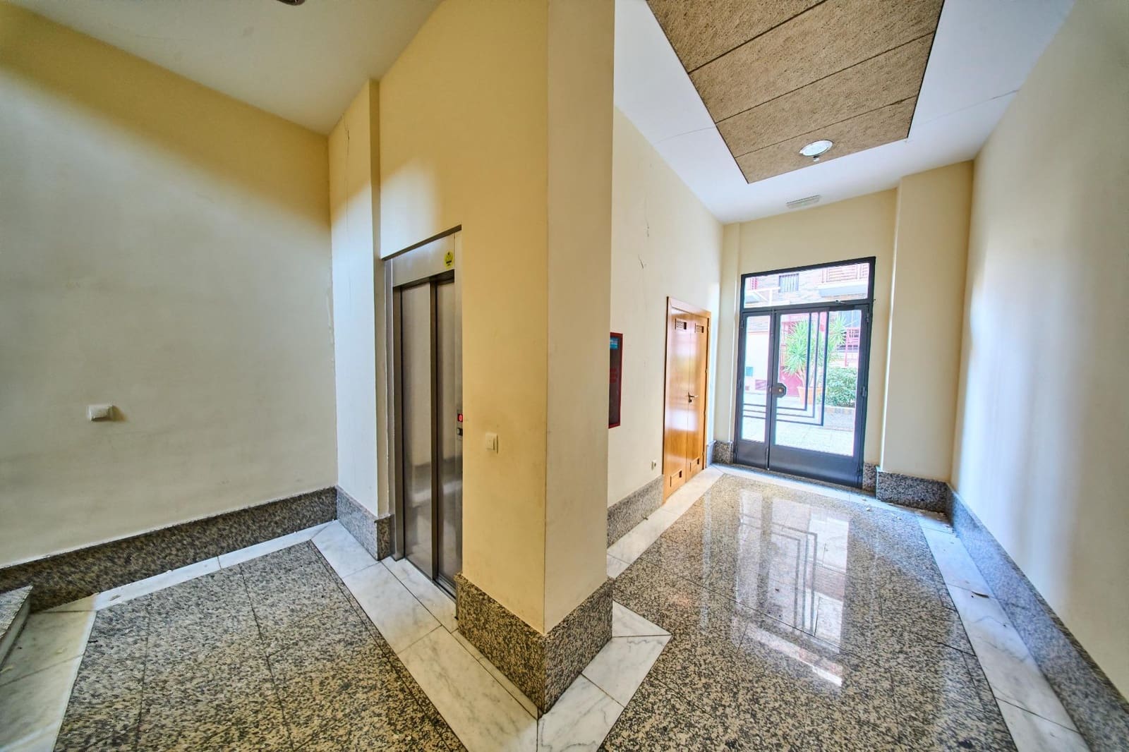 3 bedroom Penthouse for sale in Granada city with garage - € 697,000 (Ref: 10032219)