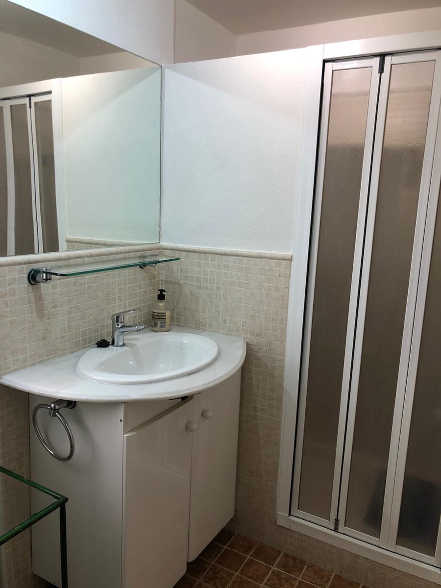 1 soverom Leilighet til leie i Granada by - € 750 (Ref: 10037574)