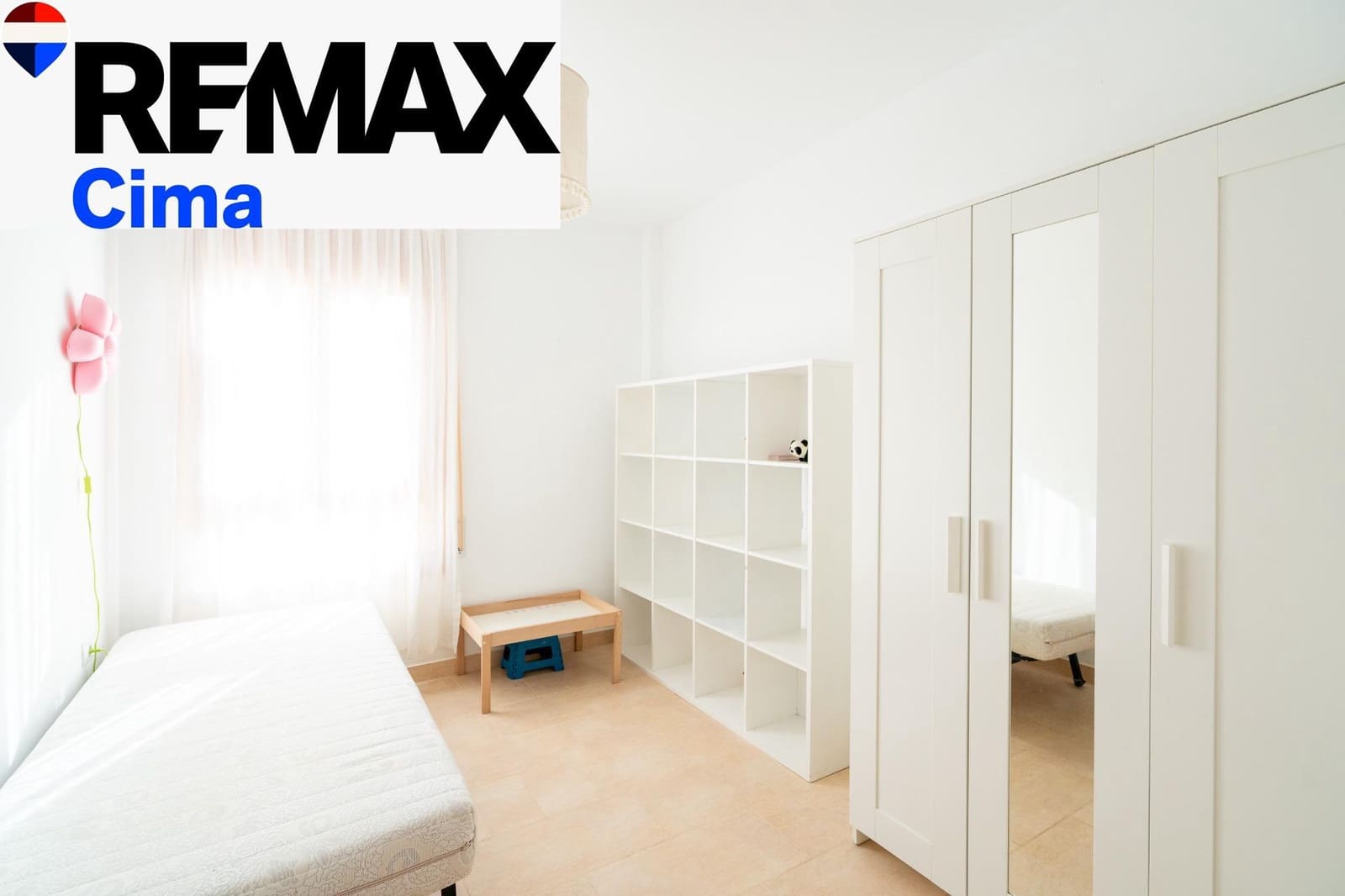 3 chambre Villa/Maison Mitoyenne à vendre à Baza avec garage - 190 000 € (Ref: 10037576)