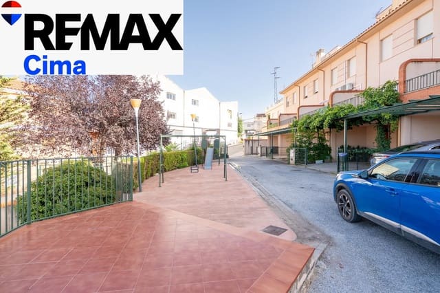 3 chambre Villa/Maison Mitoyenne à vendre à Baza avec garage - 190 000 € (Ref: 10037576)