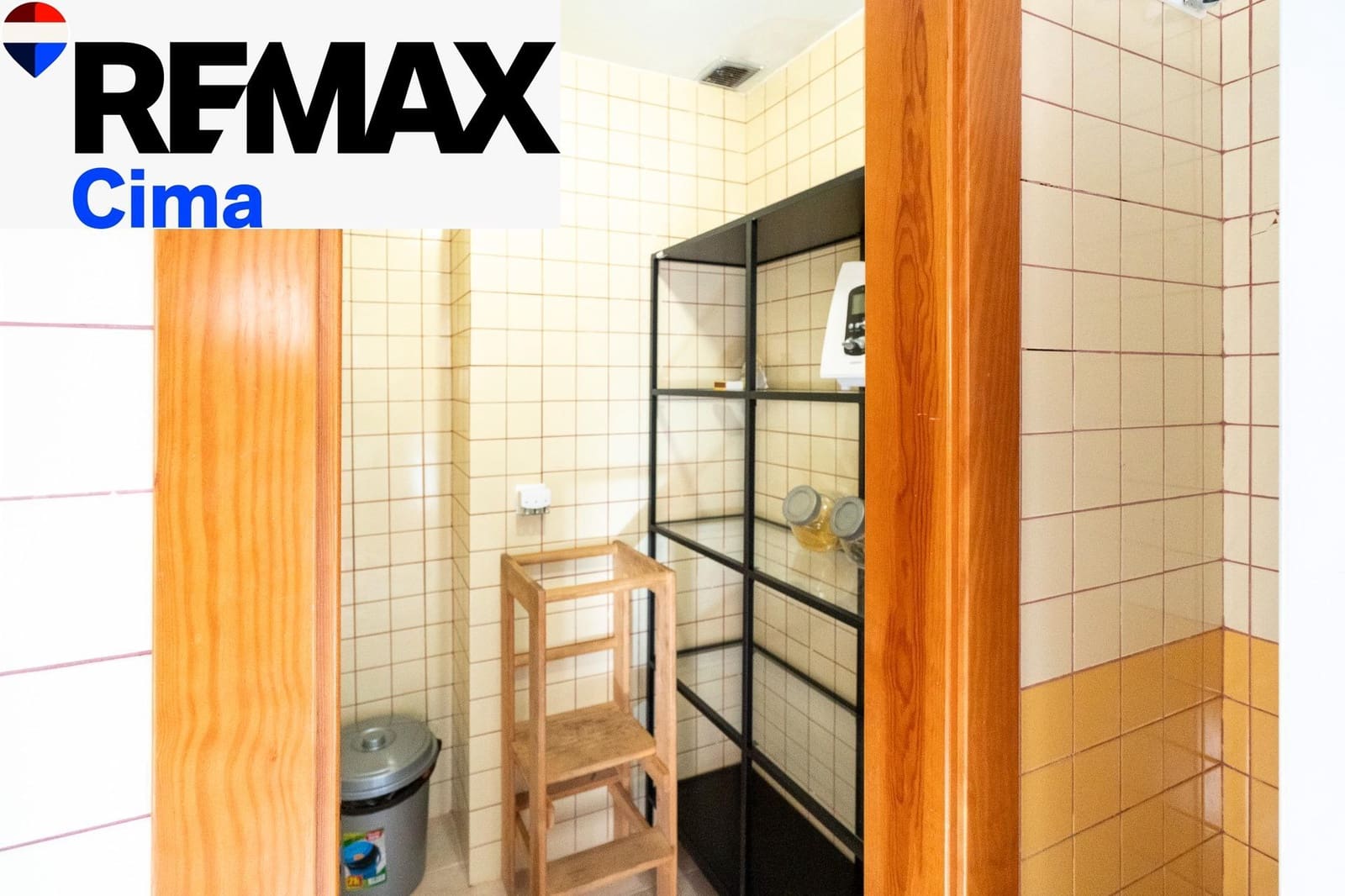 3 chambre Villa/Maison Mitoyenne à vendre à Baza avec garage - 190 000 € (Ref: 10037576)