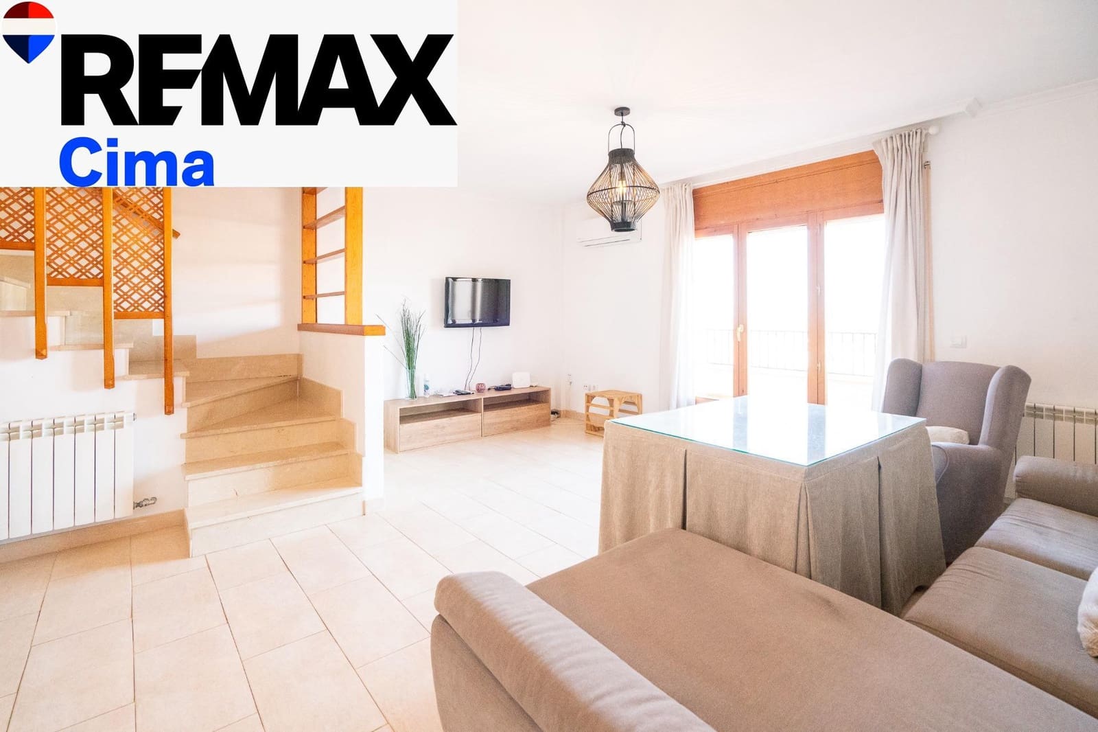 3 chambre Villa/Maison Mitoyenne à vendre à Baza avec garage - 190 000 € (Ref: 10037576)