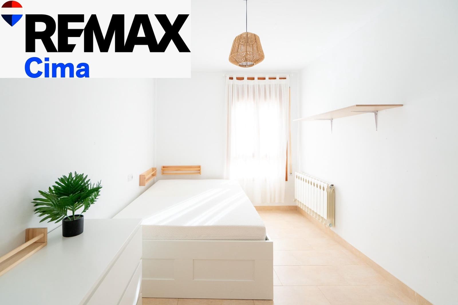 3 chambre Villa/Maison Mitoyenne à vendre à Baza avec garage - 190 000 € (Ref: 10037576)