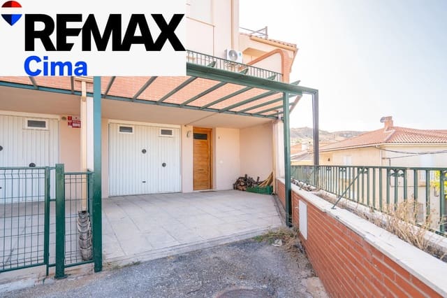 3 chambre Villa/Maison Mitoyenne à vendre à Baza avec garage - 190 000 € (Ref: 10037576)