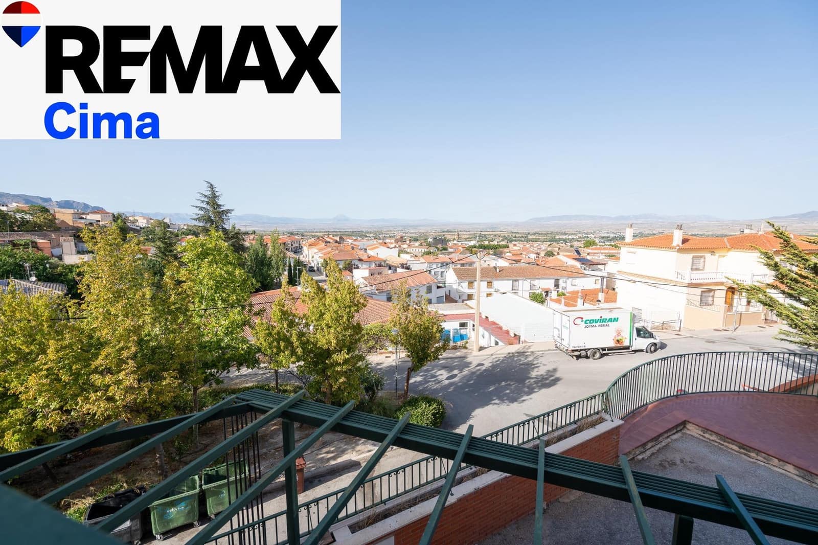 3 chambre Villa/Maison Mitoyenne à vendre à Baza avec garage - 190 000 € (Ref: 10037576)