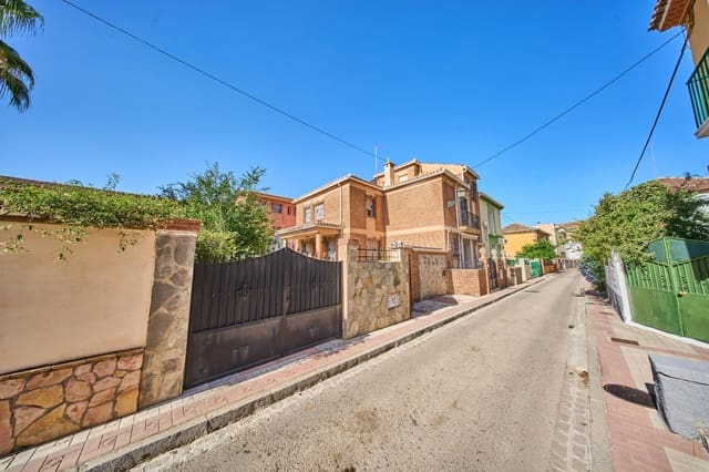 5 sovrum Villa till salu i Granada stad med garage - 820 000 € (Ref: 10041284)