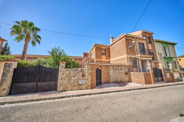 5 sovrum Villa till salu i Granada stad med garage - 820 000 € (Ref: 10041284)