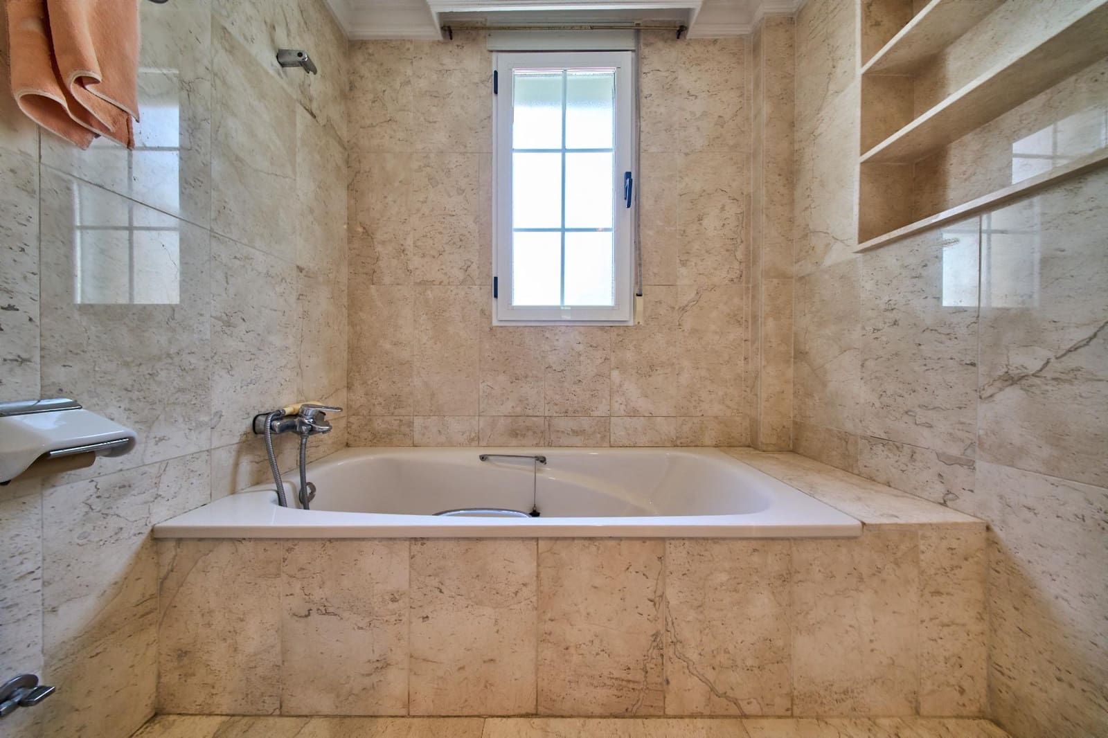 5 sovrum Villa till salu i Granada stad med garage - 820 000 € (Ref: 10041284)