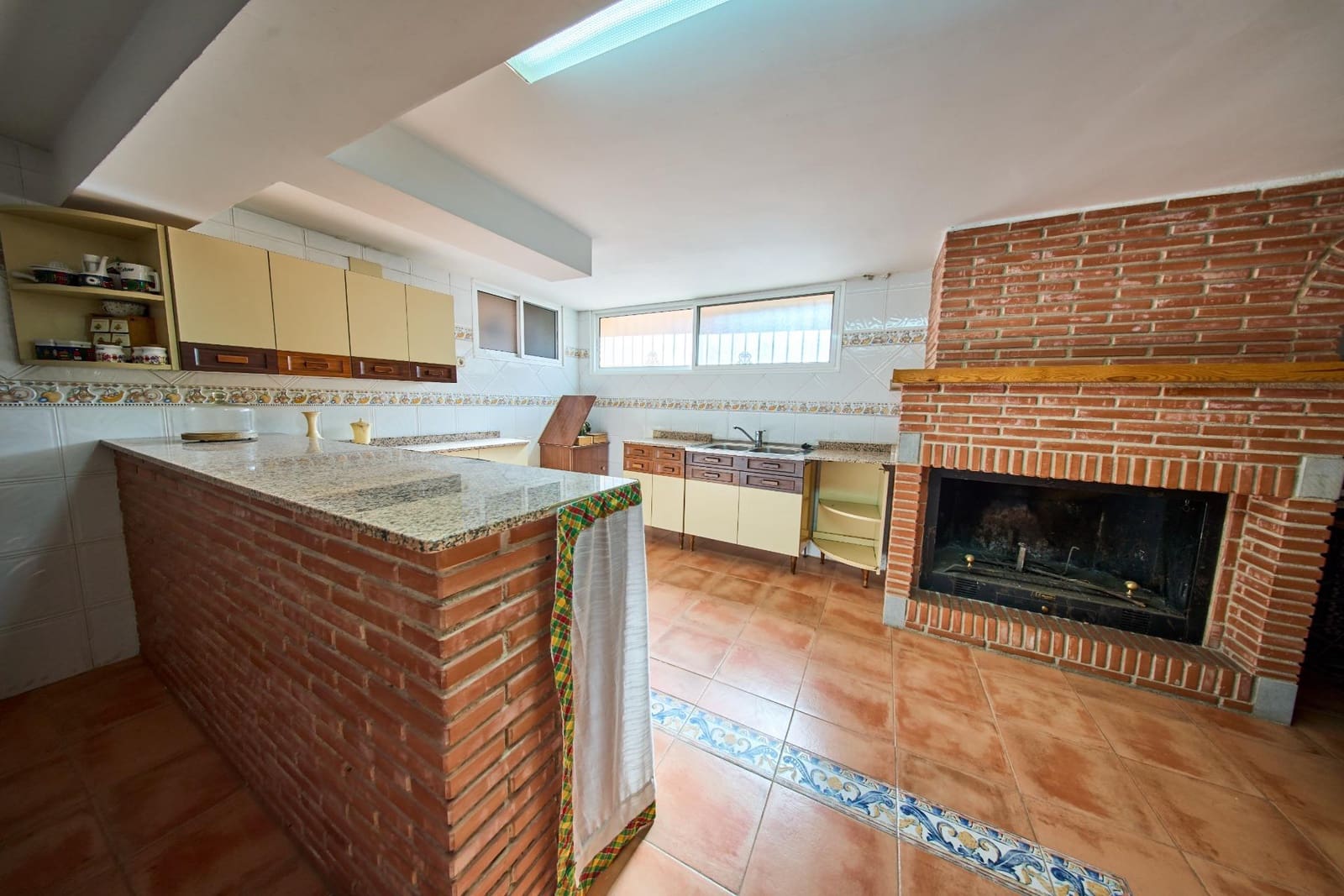 5 sovrum Villa till salu i Granada stad med garage - 820 000 € (Ref: 10041284)