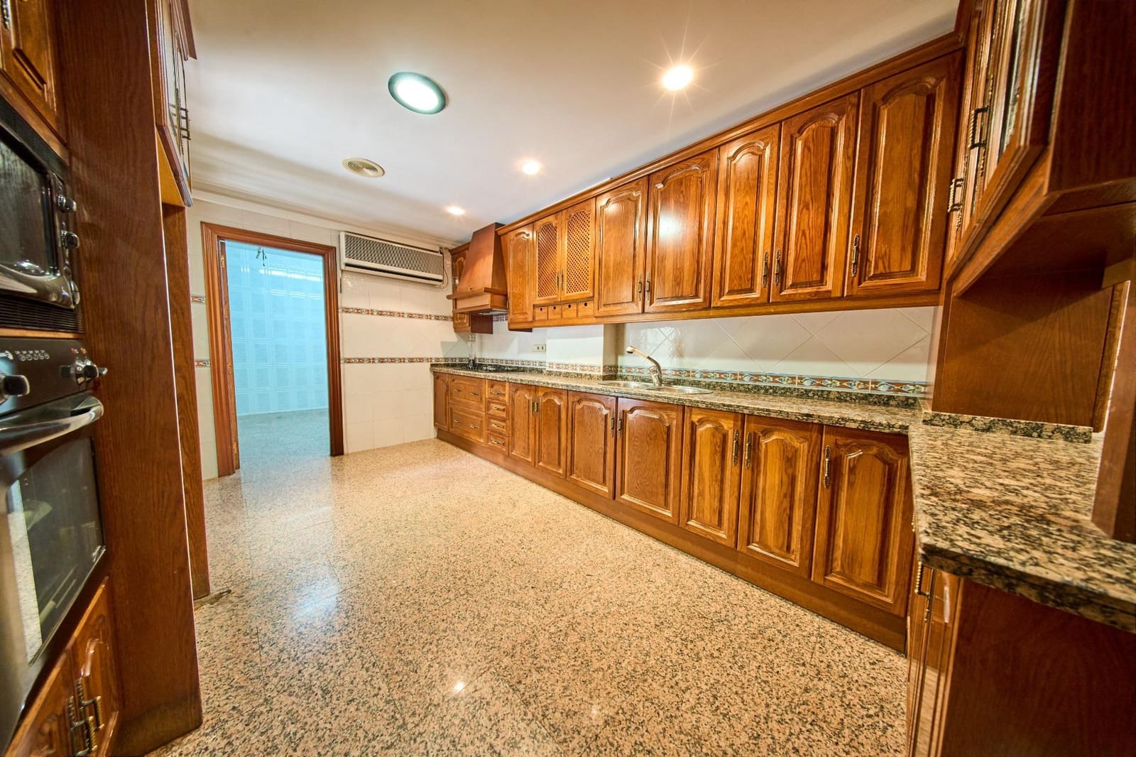 5 sovrum Villa till salu i Granada stad med garage - 820 000 € (Ref: 10041284)