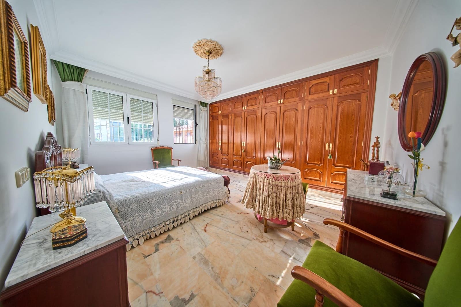 5 sovrum Villa till salu i Granada stad med garage - 820 000 € (Ref: 10041284)