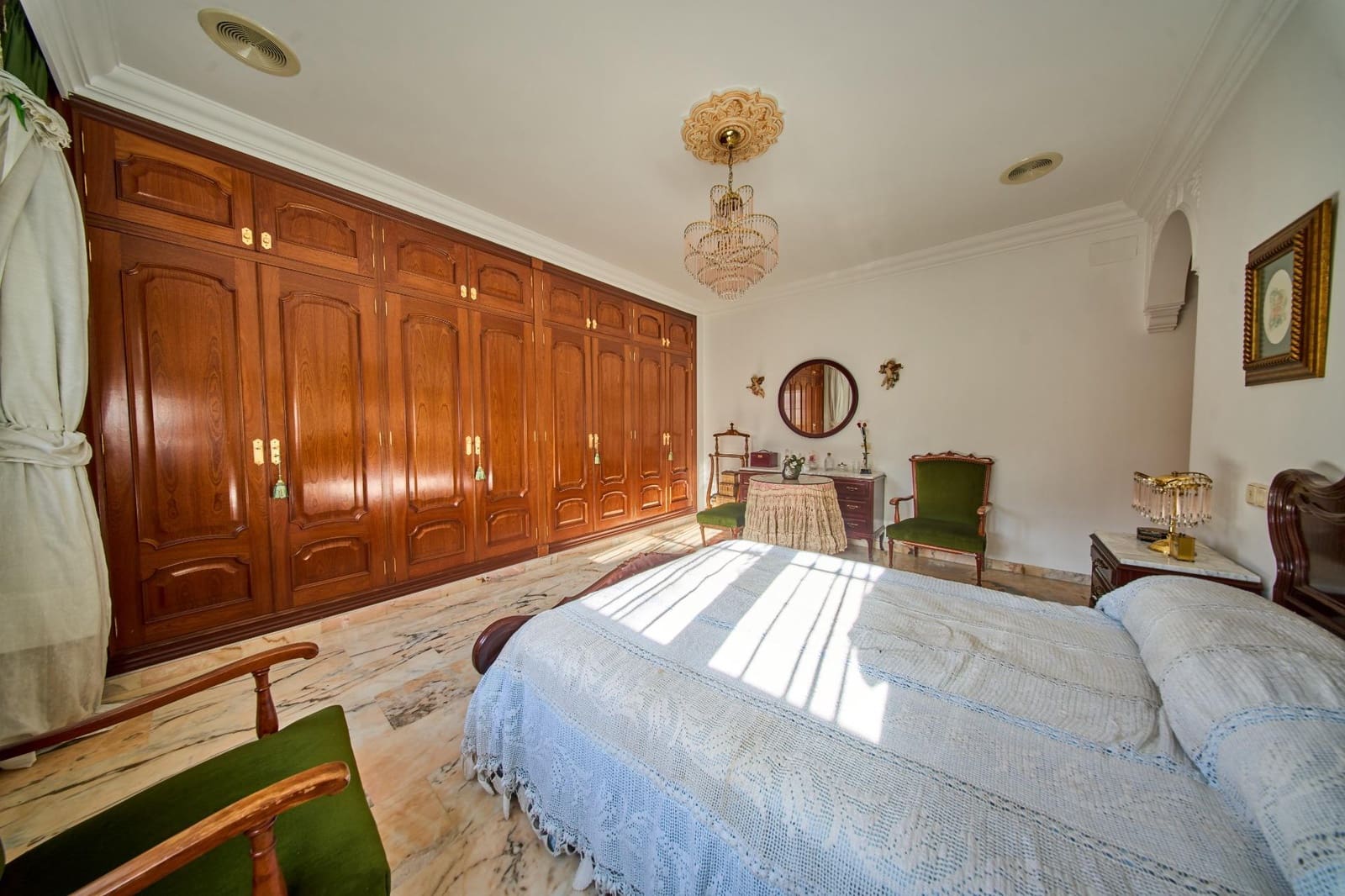 5 sovrum Villa till salu i Granada stad med garage - 820 000 € (Ref: 10041284)