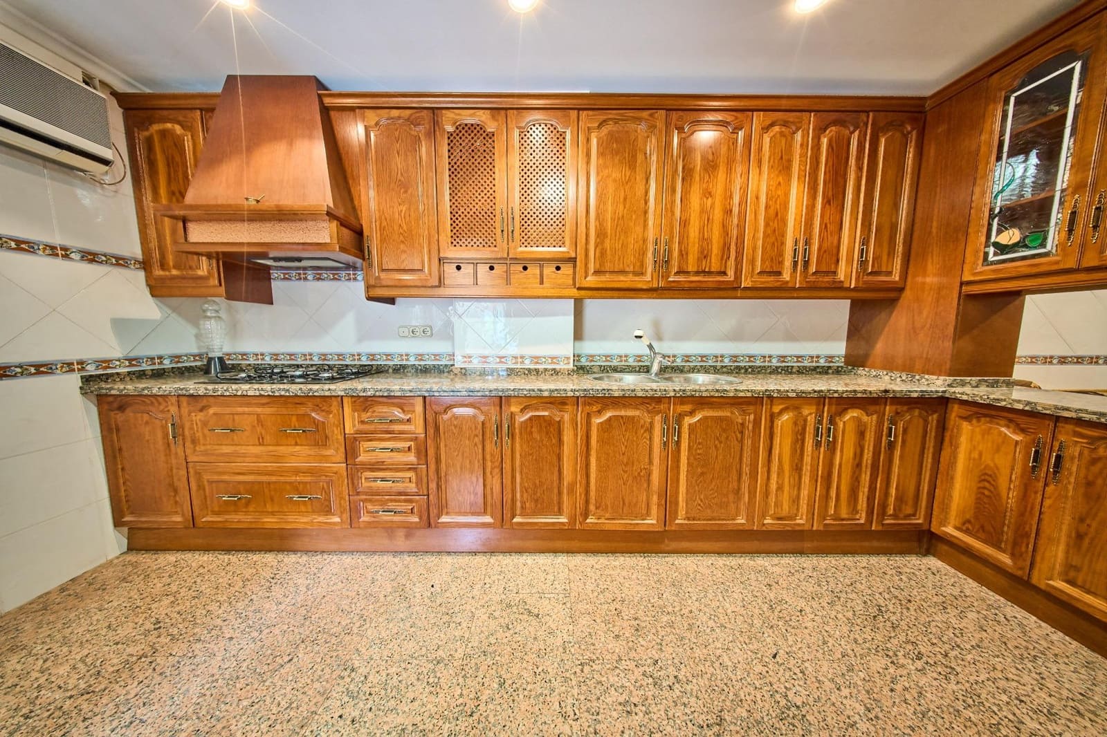 5 sovrum Villa till salu i Granada stad med garage - 820 000 € (Ref: 10041284)