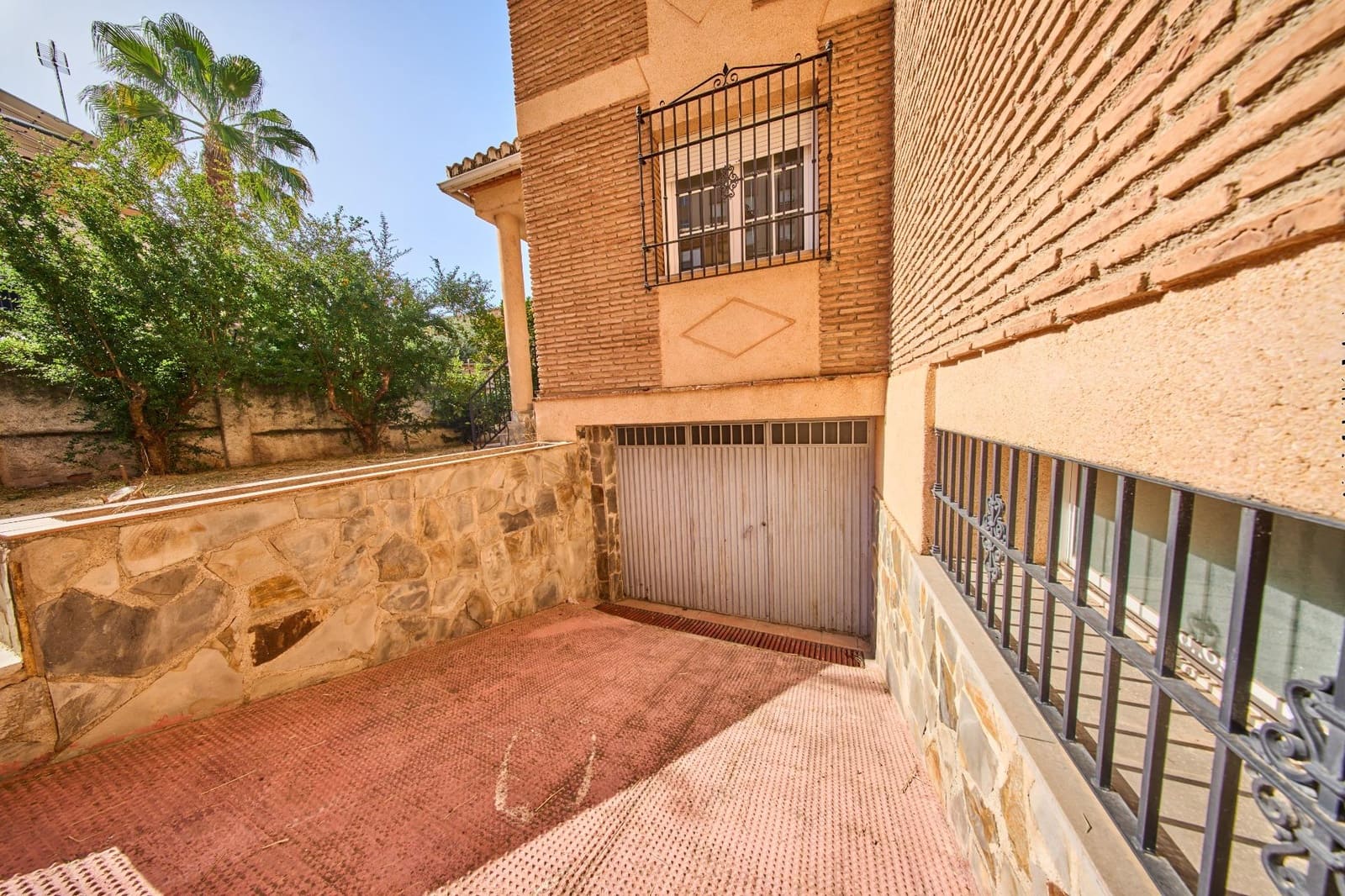 5 sovrum Villa till salu i Granada stad med garage - 820 000 € (Ref: 10041284)