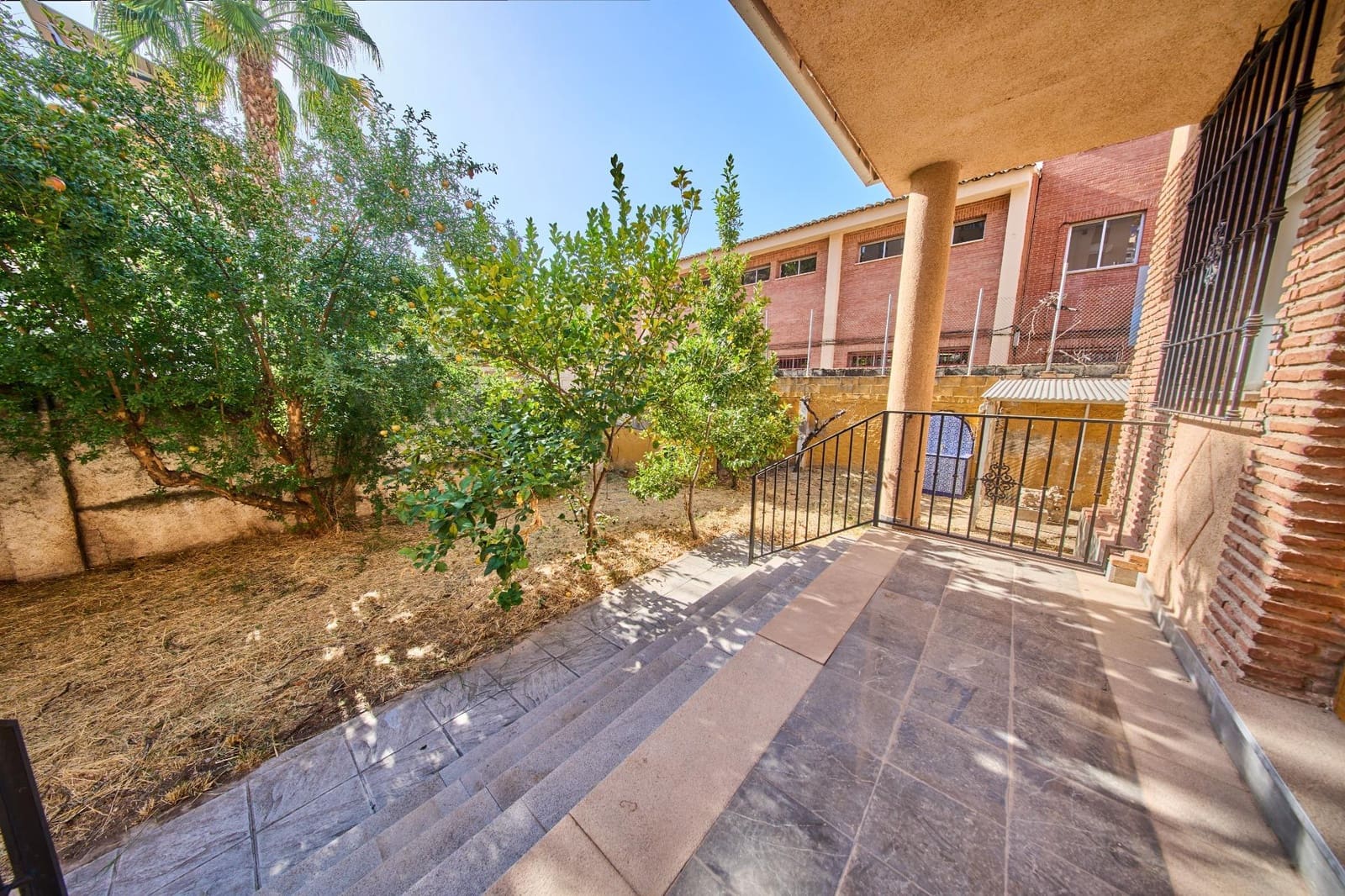 5 sovrum Villa till salu i Granada stad med garage - 820 000 € (Ref: 10041284)