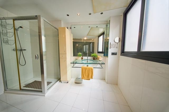 2 soverom Leilighet til salgs i Centro, Granada by - € 250 000 (Ref: 10041285)