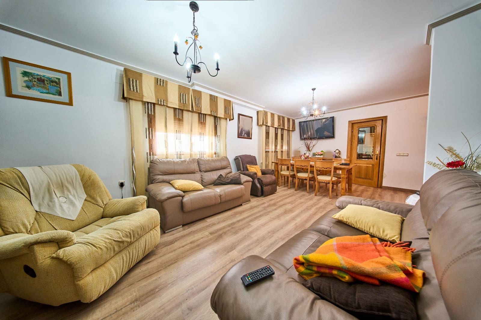 11 sypialnia Dom na sprzedaż w Beas de Guadix z garażem - 140 000 € (Ref: 10045228)
