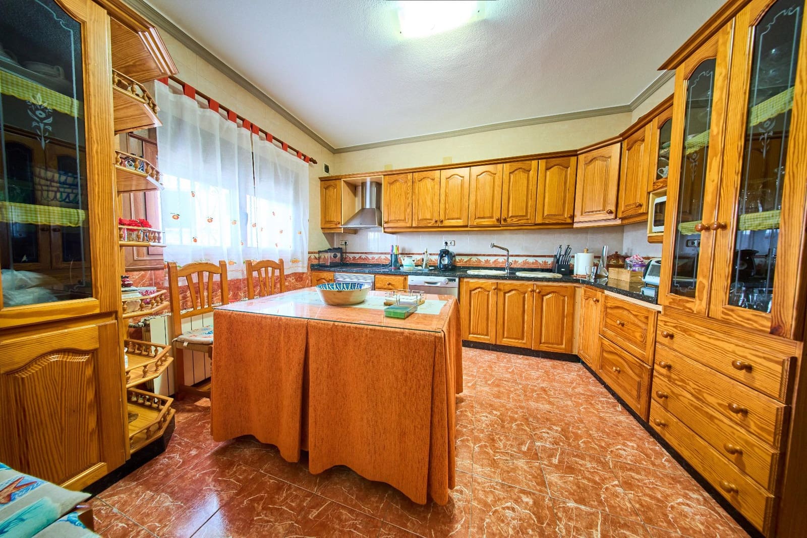 11 sypialnia Dom na sprzedaż w Beas de Guadix z garażem - 140 000 € (Ref: 10045228)