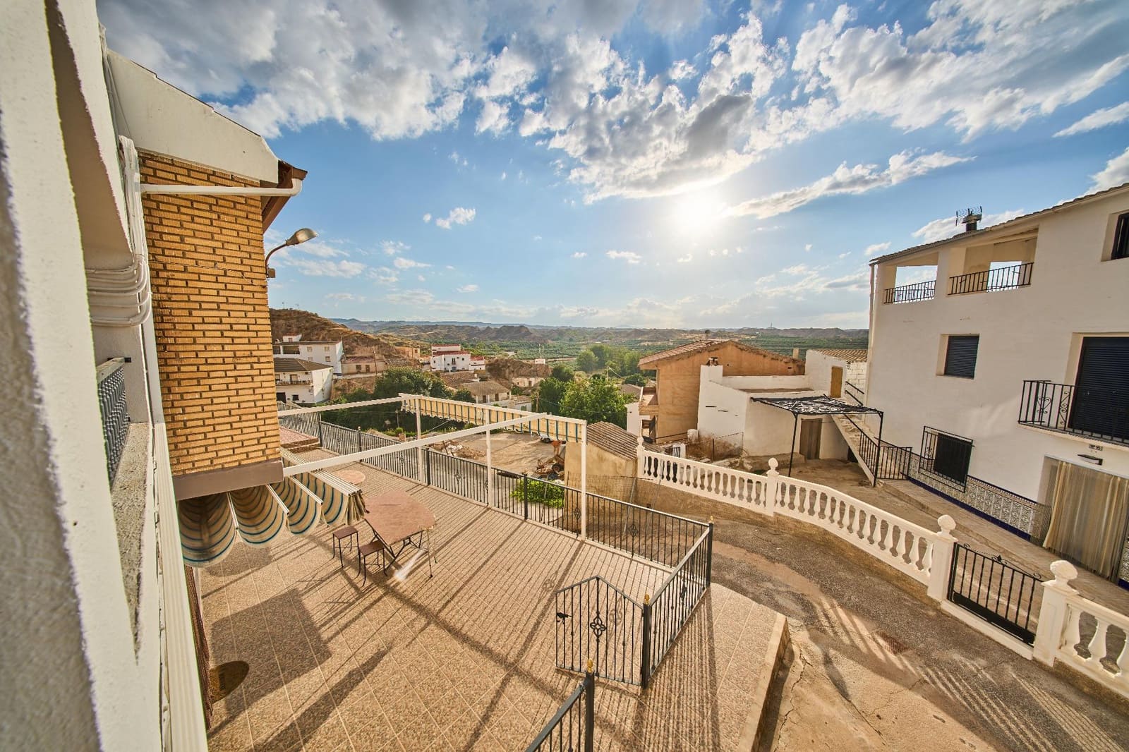 11 sypialnia Dom na sprzedaż w Beas de Guadix z garażem - 140 000 € (Ref: 10045228)