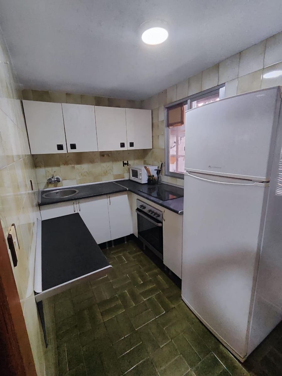 1 bedroom Flat for rent in Granada city - € 800 (Ref: 10045229)