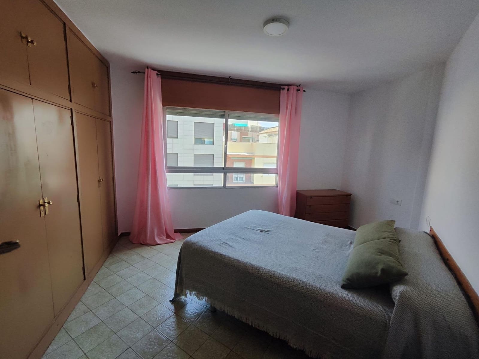 1 bedroom Flat for rent in Granada city - € 800 (Ref: 10045229)