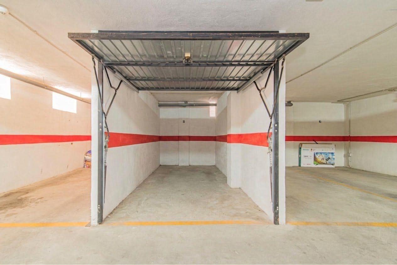 Garage for sale in La Zubia - € 19,000 (Ref: 10047517)