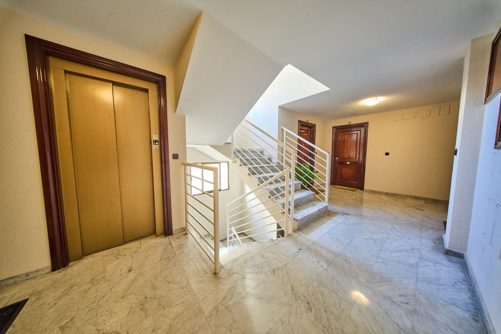 1 soveværelse Lejlighed til salg i Malaga by - € 415.000 (Ref: 10059432)