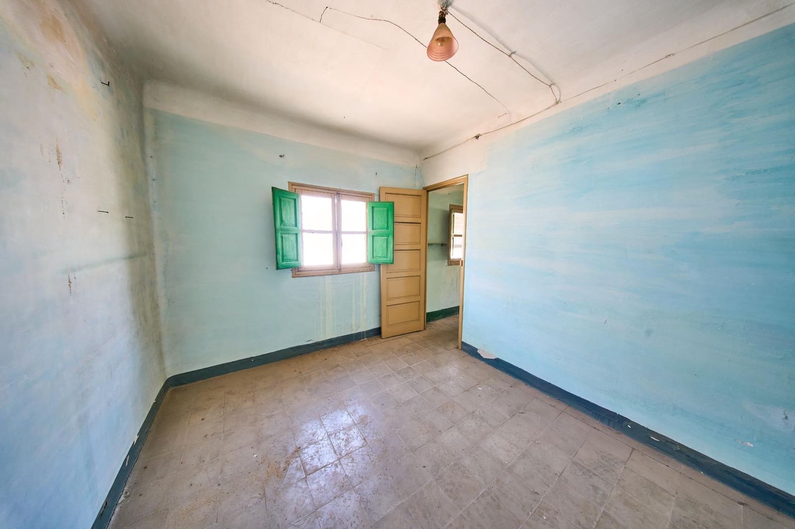 Casa de 3 habitaciones en Atarfe en venta - 85.000 € (Ref: 10062193)