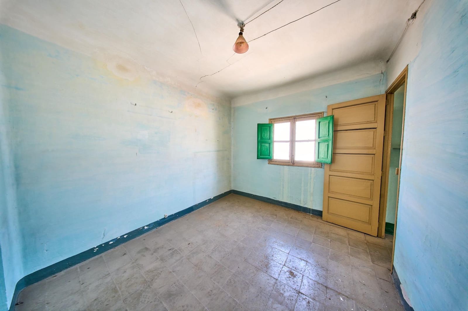 Casa de 3 habitaciones en Atarfe en venta - 85.000 € (Ref: 10062193)