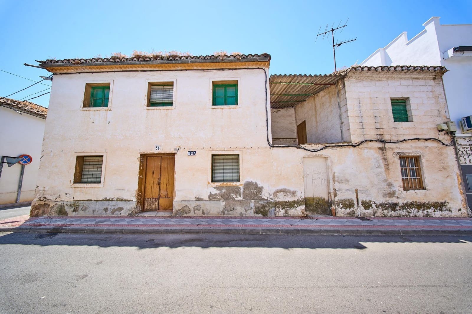 Casa de 3 habitaciones en Atarfe en venta - 85.000 € (Ref: 10062193)