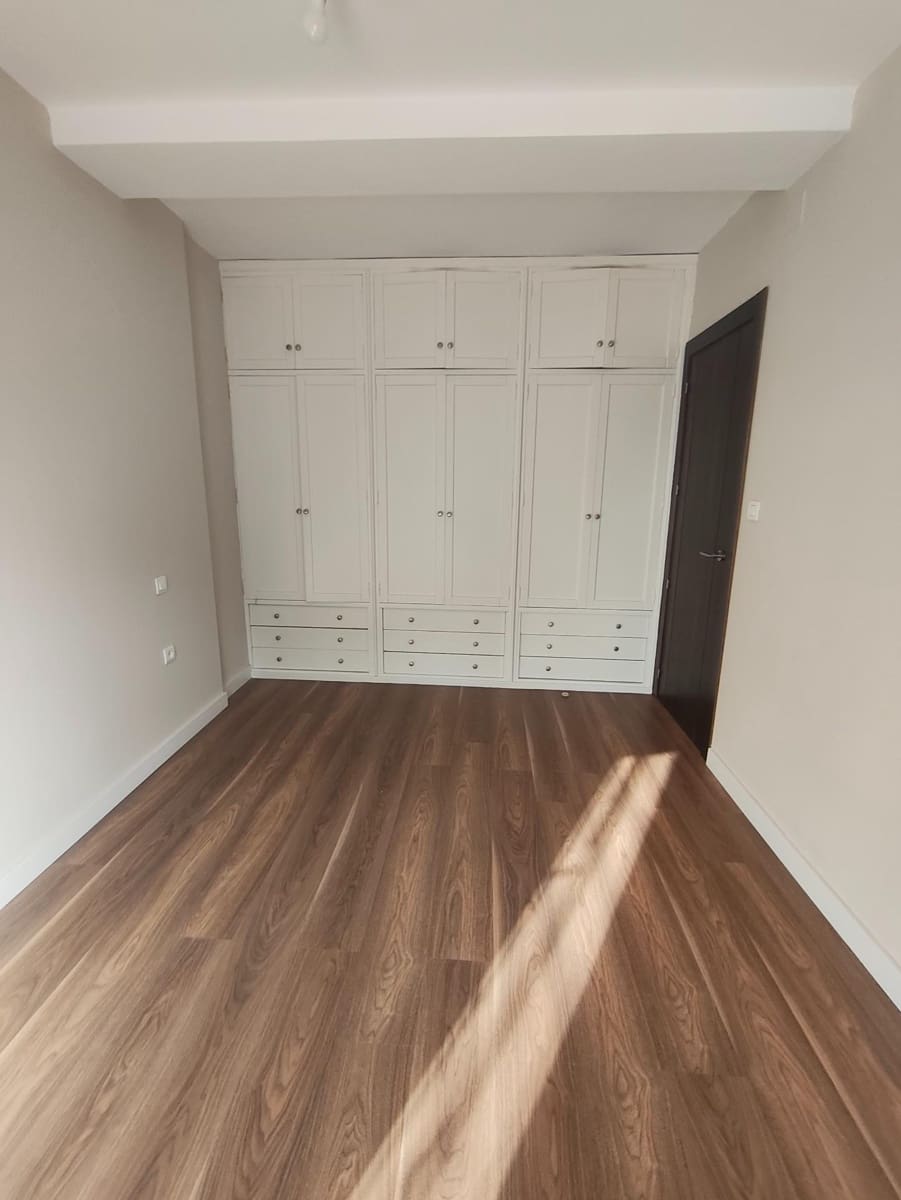 3 soverom Kjedet enebolig til leie i Las Gabias med svømmebasseng - € 1 260 (Ref: 10067870)