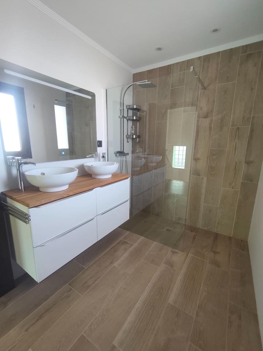 3 bedroom Semi-detached Villa for rent in Las Gabias with pool - € 1,260 (Ref: 10067870)