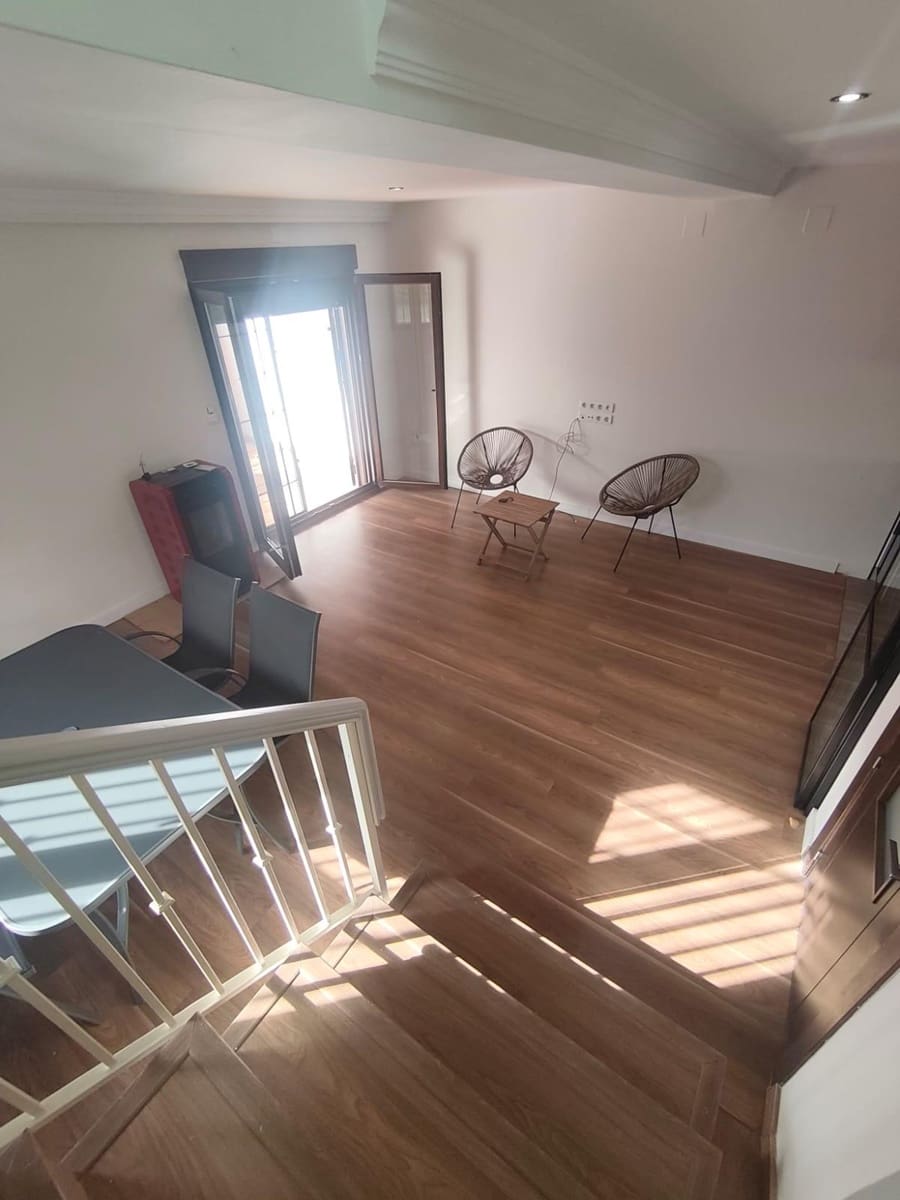 3 bedroom Semi-detached Villa for rent in Las Gabias with pool - € 1,260 (Ref: 10067870)