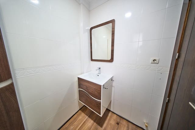 3 camera da letto Villetta Bifamiliare in vendita in Las Gabias con piscina - 350.000 € (Rif: 10067870)