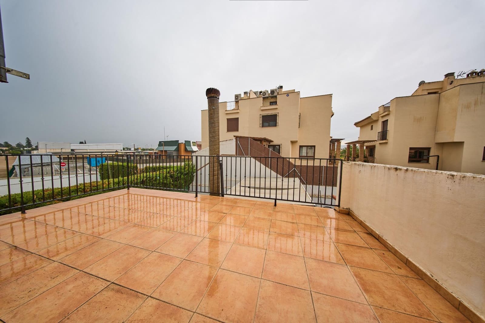 3 camera da letto Villetta Bifamiliare in vendita in Las Gabias con piscina - 350.000 € (Rif: 10067870)