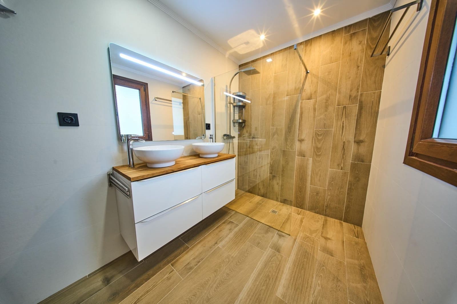 3 camera da letto Villetta Bifamiliare in vendita in Las Gabias con piscina - 350.000 € (Rif: 10067870)